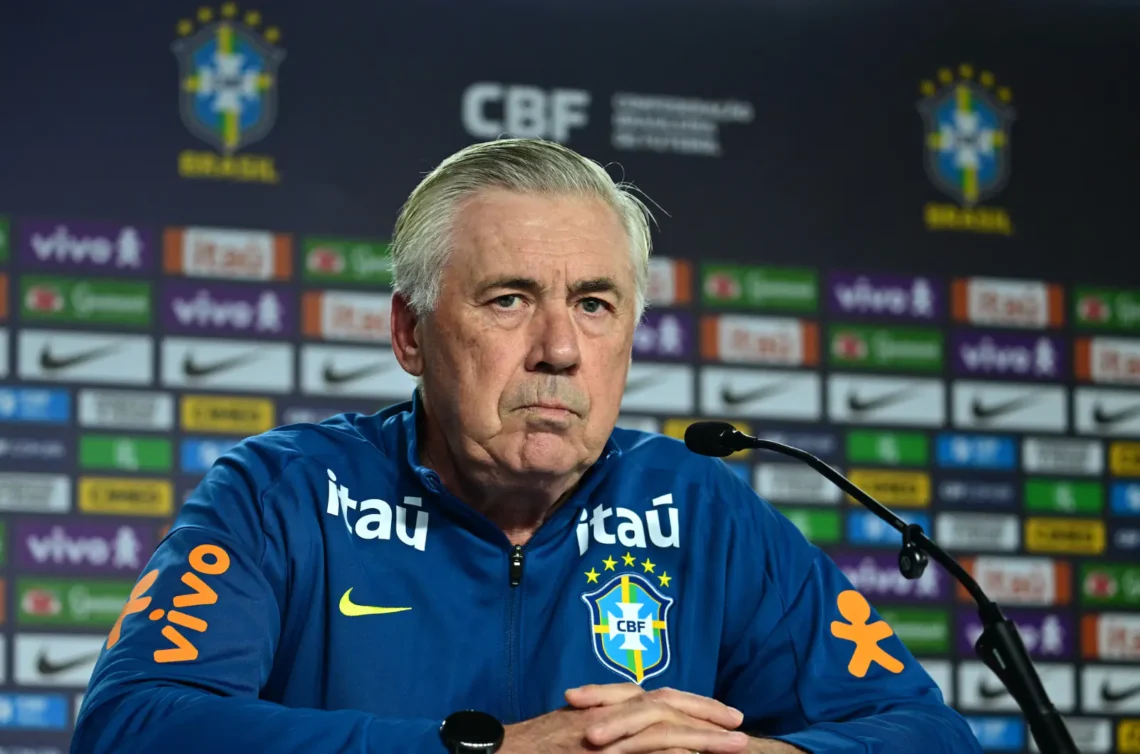 El entrenador de Brasil, el italiano Carlo Ancelotti, en conferencia de prensa (AFP).