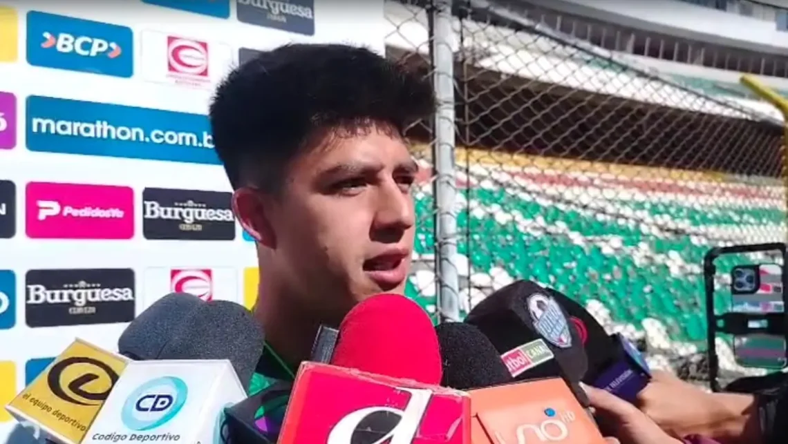 El volante tarijeño Gabriel Villamil en conferencia en el Hernando Siles, el fin de semana.