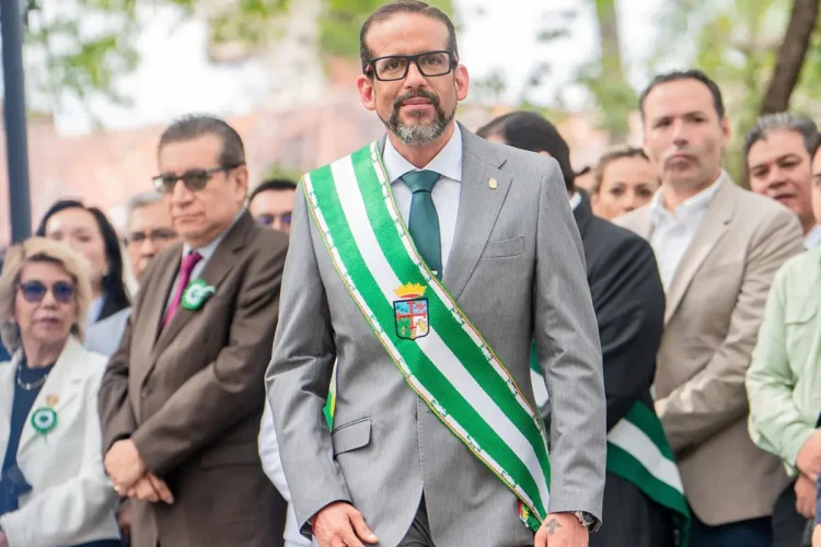 camacho_santa_cruz.jpg