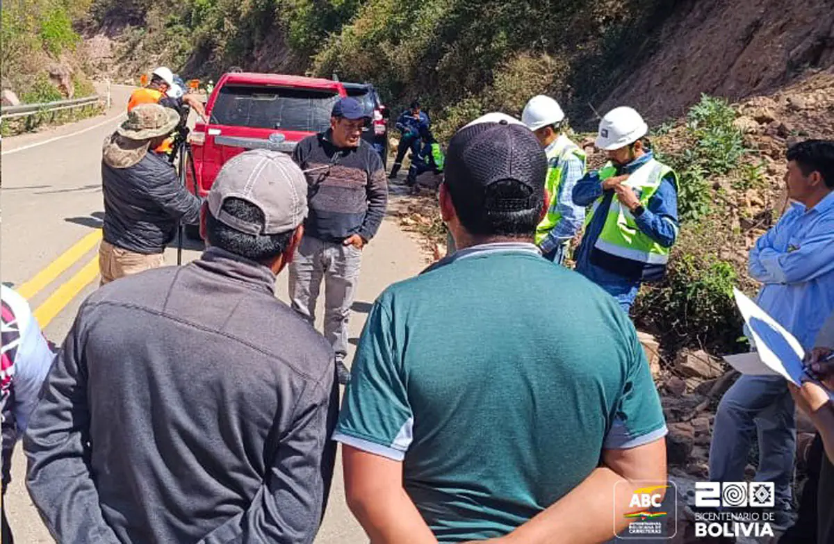 ABC verifica avances en el Tramo I de la doble vía Oruro–Challapata