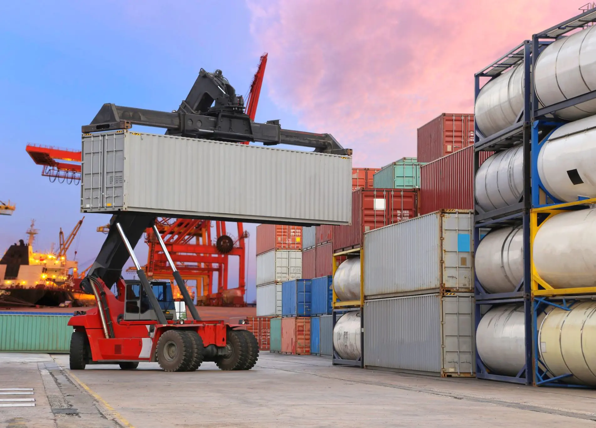 Sexto mes de superávit: En febrero el saldo comercial suma $us 430 MM