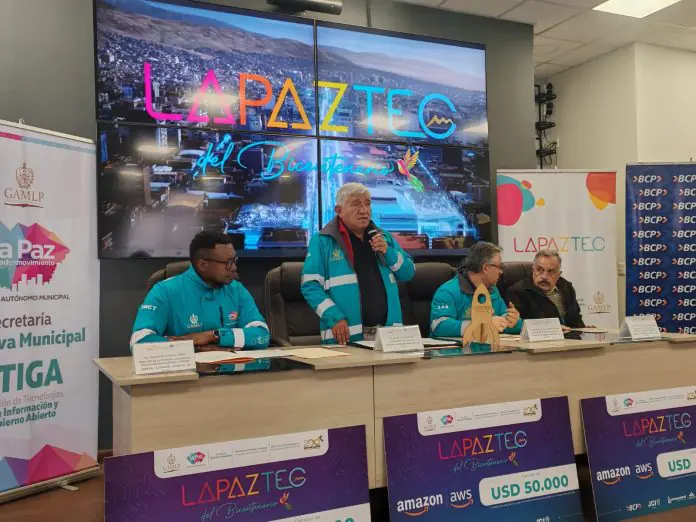 El alcalde Iván Arias da unas palabras sobre el evento. Foto: GAMLP.