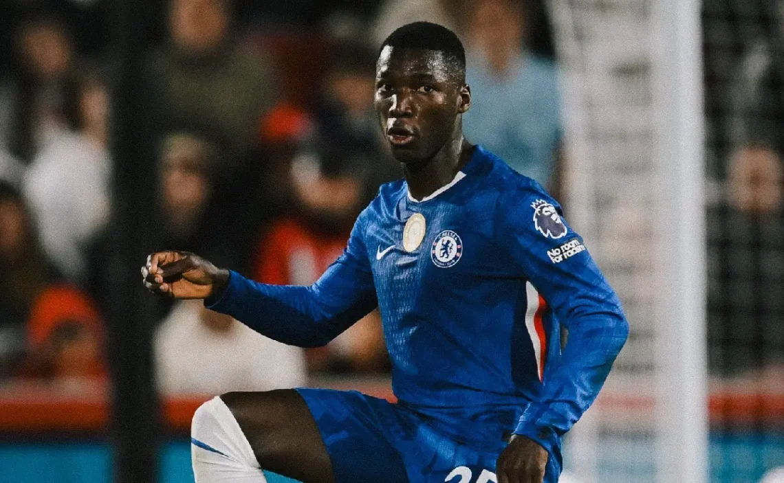 Moisés Caicedo en el empate del Chelsea con Brentford. (FOTO: Chelsea Football Club)