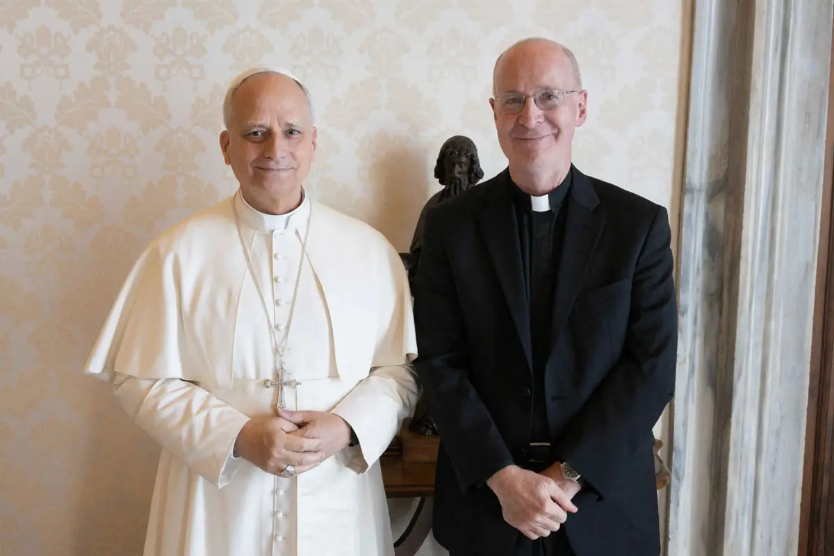 papa_james_vaticano.jpg