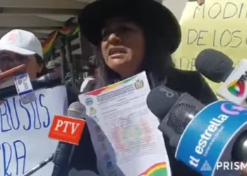 Una facción de los prestarios protestó este miércoles. Foto: Tele Estrella.