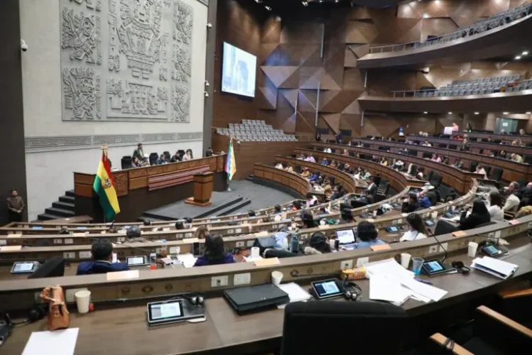 El proyecto de ley para el fondo lácteo de pudo ser aprobado por la actual Asamblea Legislativa. Foto: Archivo.