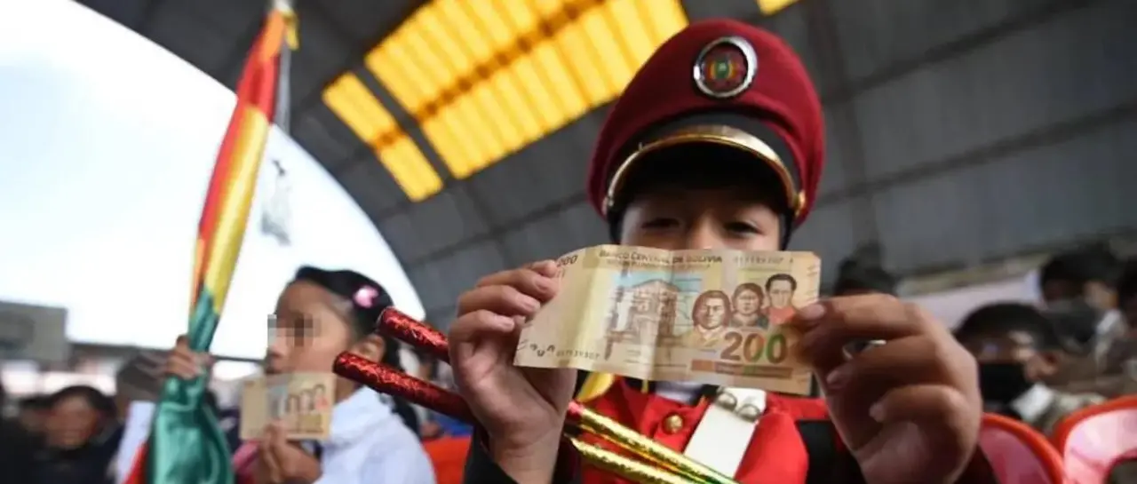 El 49% de beneficiaros cobraron su bono Juancito Pinto. FOTO: Ministerio de Educación
