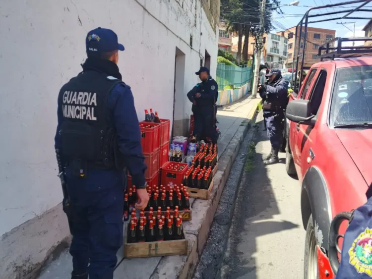 También se decomisaron bebidas alcohólicas. Foto: AMUN.