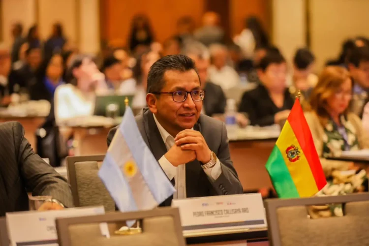 El Defensor del Pueblo, Pedro Callisaya, representó a Bolivia en la FIO. Foto: Defensoría del Pueblo.