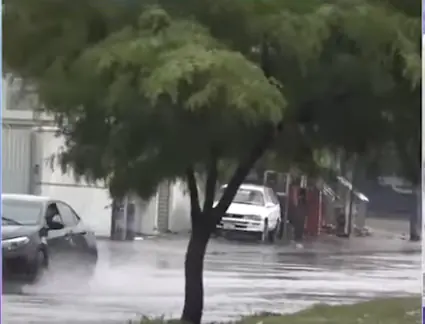 Una lluvia intensa afectó a la ciudad de Cochabamba. Foto: Captura Bolivia Tv.