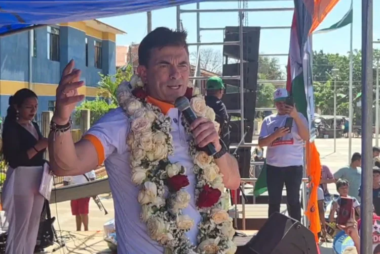 Rodrigo Paz en Cuatro Cañadas, Santa Cruz.
Captura Rodrigo Paz Pereira