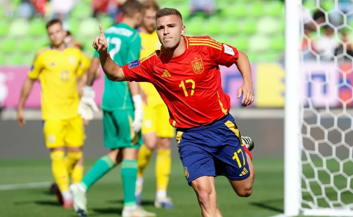 Pablo García festejando el gol que le dio el pase a la Selección Española de Fútbol. (FOTO: Selección Española de Fútbol)