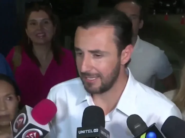 El candidato vicepresidencial de Libre, Juan Pablo Velasco