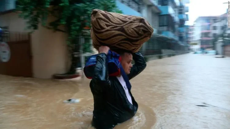 Varias ciudades se inundaron/Nepal News