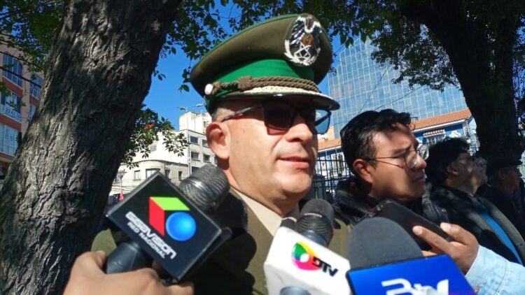 El director nacional de Interpol, el coronel Juan Carlos Bazoalto Torrez. Foto: DTV.
