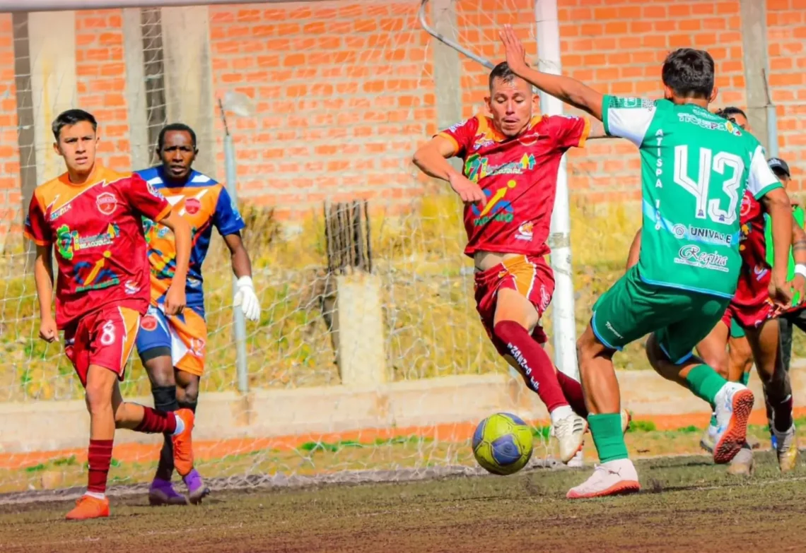 Incidencia del partido entre Ingenio y Tiquipaya FC