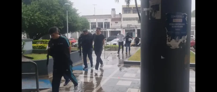 Los aprehendidos fueron llevados a la FELCC/AFP