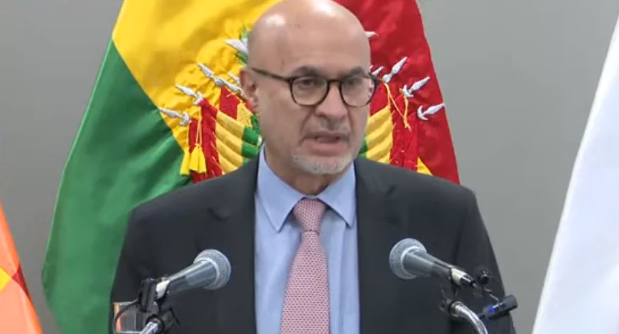 El ministro de la Presidencia, José Luis Lupo, en conferencia de prensa este lunes.
Foto: Captura Btv