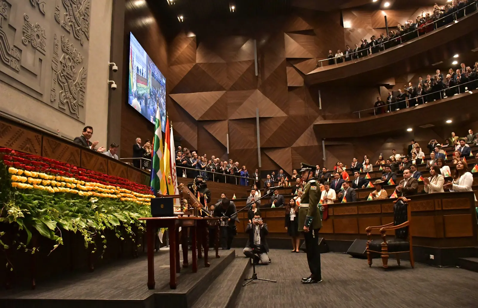 El vicepresidente Edmand Lara jura al cargo en la Asamblea Legislativa, el 8 de noviembre.
Foto: Archivo
