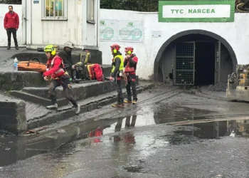 Los rescatistas en el ingreso de la mina/SEPA