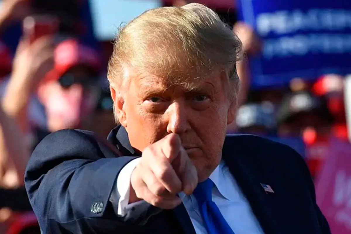 Trump atacará centrales energéticas y puentes de Irán el martes si no reabre Ormuz