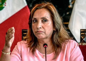 Boluarte solicitó al congreso beneficios como expresidenta/AFP