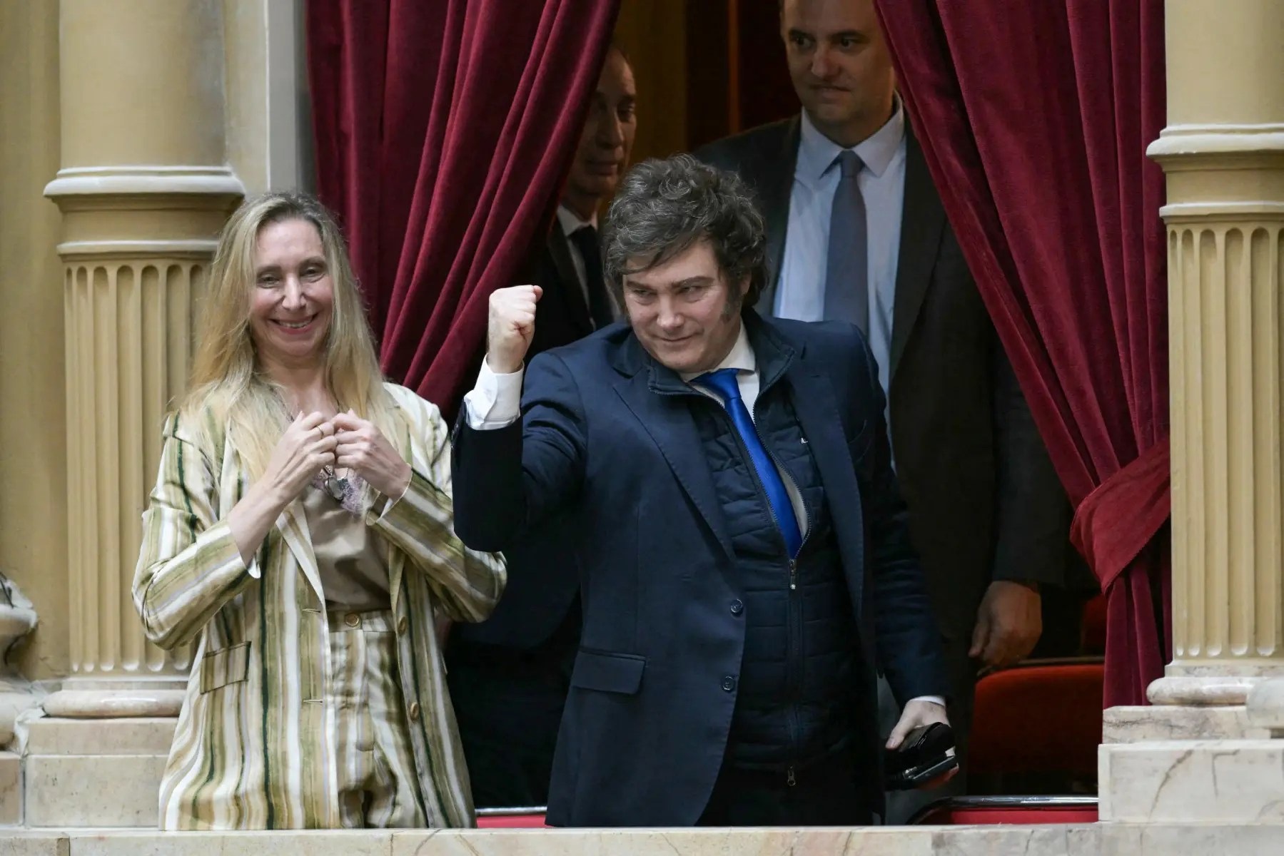 Gobierno de Milei acusa al kirchnerismo de ‘instalar un relato sobre la dictadura’