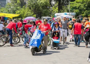 La Alcaldía de Cochabamba organiza el último Día del Peatón del año. FOTO: ABI
