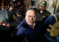 El expresidente Luis Arce cuando entraba al penal de San Pedro.
Foto: AFP