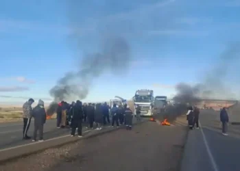 Bloqueo en el sector de Konani, en el departamento de La Paz. (Foto: Captura de Facebook)