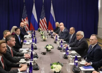 Delegados de Rusia y EEUU dialogan sobre Ucrania/AFP