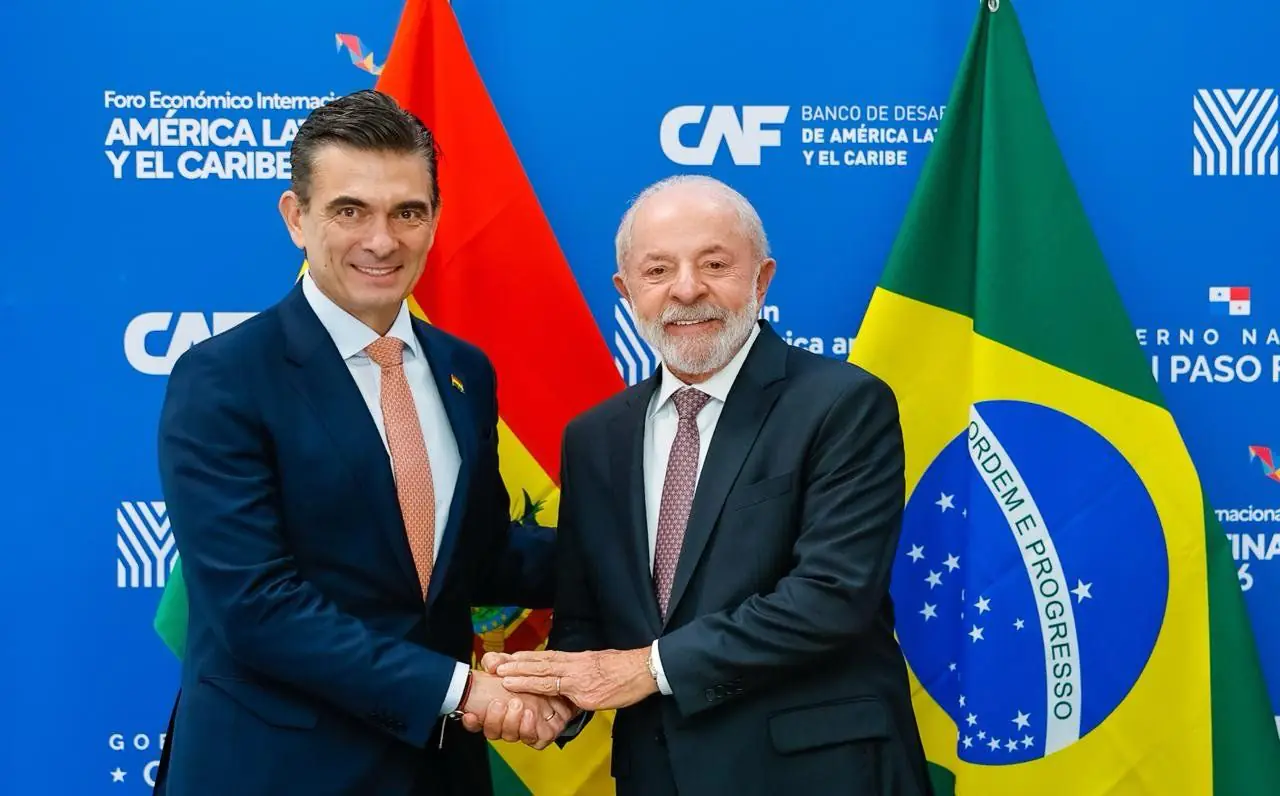 Lula ratifica compromiso de concluir puente Bolivia–Brasil hasta 2028