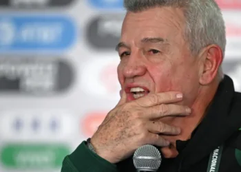 El seleccionador de fútbol de México, Javier Aguirre, el 24 de febrero de 2026 en el estadio La Corregidora, en Santiago de Querétaro. (FOTO: AFP)