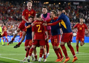 Los jugadores de España celebran el triunfo ante Croacia en la final de la Liga de las Naciones. (FOTO: AFP)
