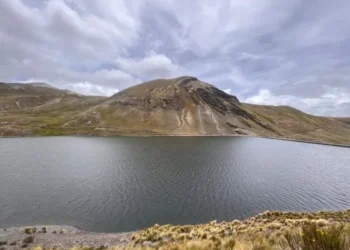 La minería ilegal afecta a la represa Incachaca de La Paz. FOTO: GAMLP