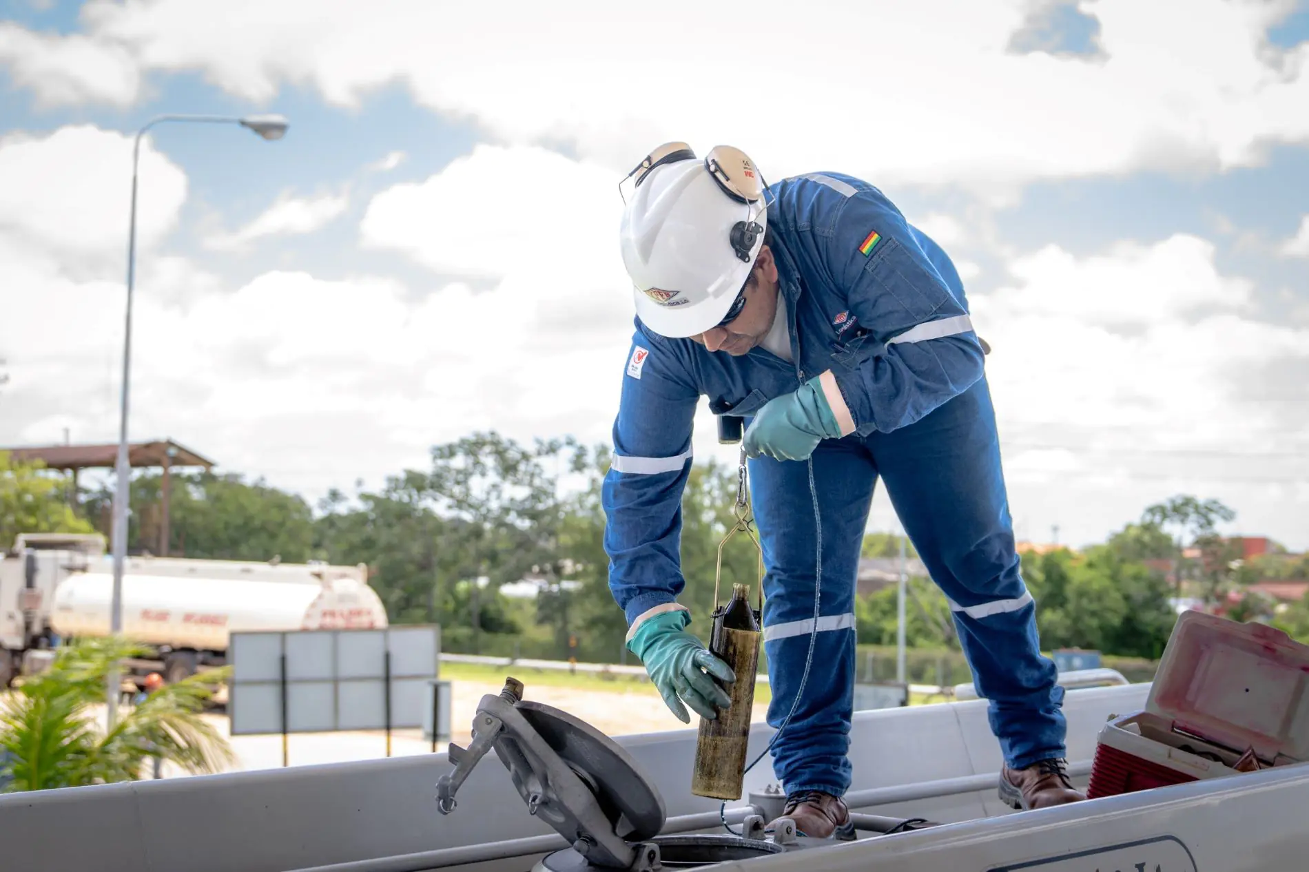 Lupo dice que crisis de la gasolina involucra sabotaje y fallas estructurales