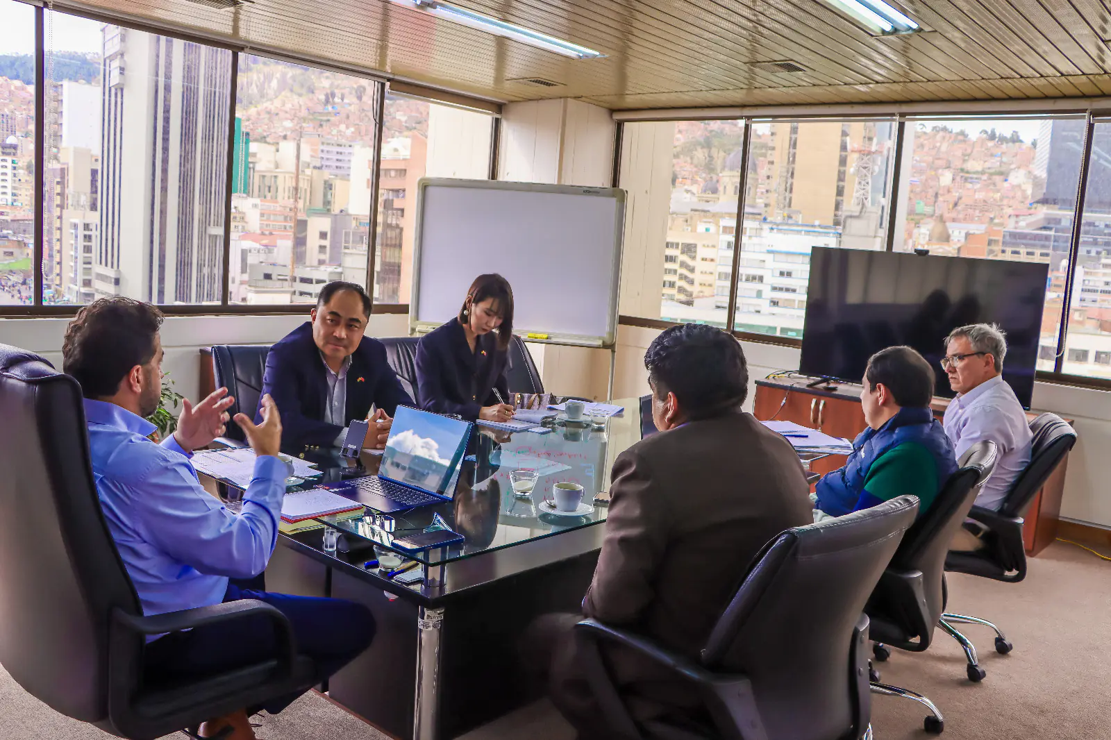 Autoridades de la ABC se reunieron con representantes de China. Foto: ABC.
