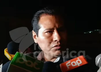 El fiscal departamental de La Paz, Luis Carlos Torrez, brinda declaraciones. Foto: Captura Wara Tv.