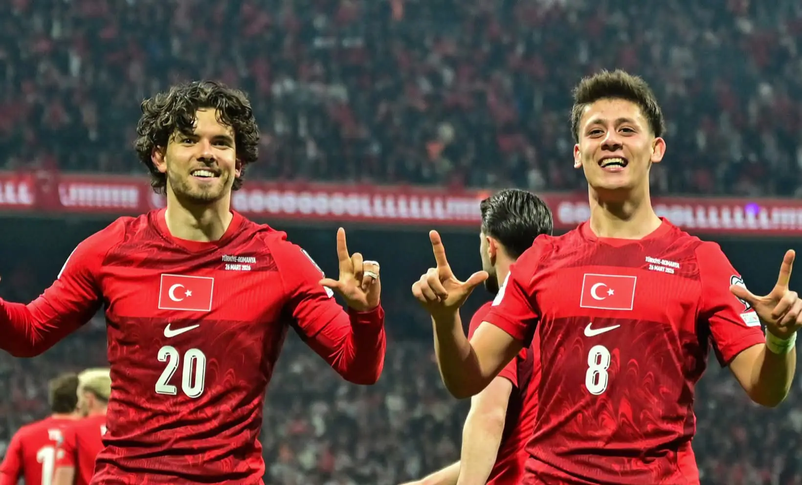 Turquía gana a Rumanía y jugará ante Eslovaquia o Kosovo