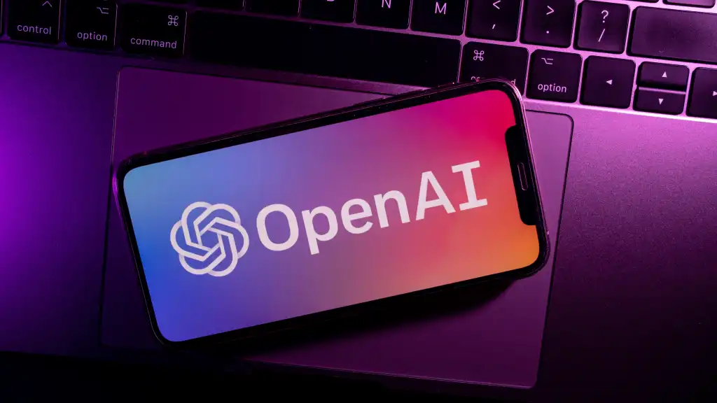 OpenAI suspende sus planes para lanzar un chatbot erótico
