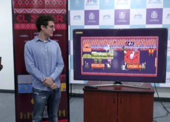 El cochabambino Iván Arandia presentó el videojuego 'El Salar'. FOTO: GAMC