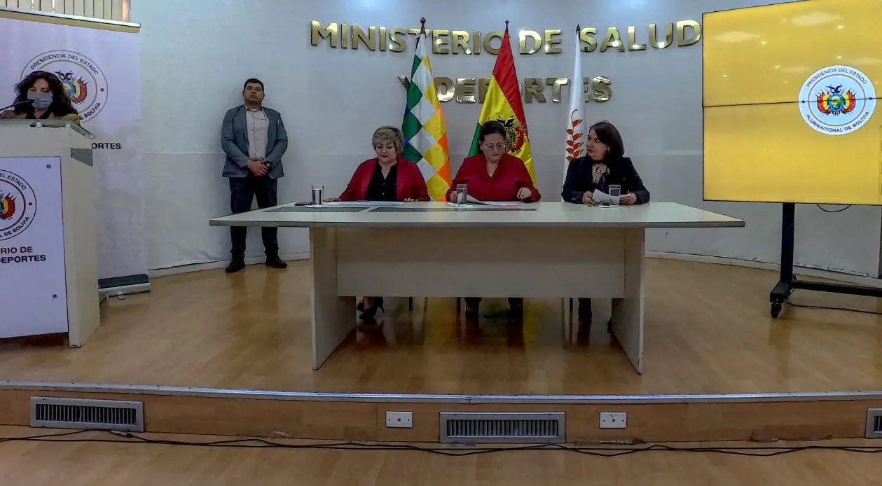 Bolivia fortalece el control de medicamentos con posesión de un comité