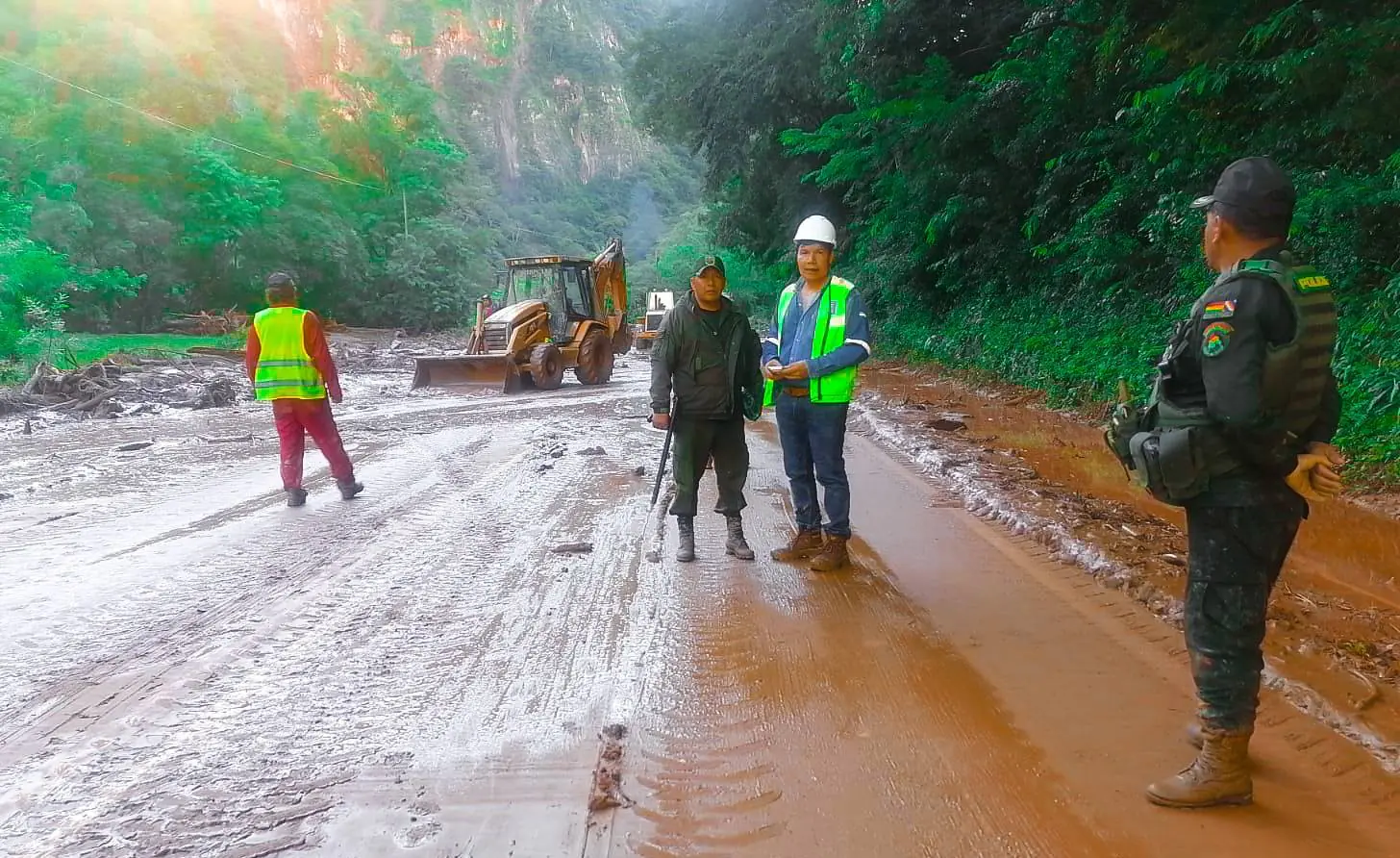 ABC alerta sobre rutas no transitables y pide circular con precaución