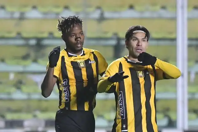 The Strongest, cuyo nuevo DT es Ponce, golea y va a la final