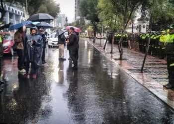 Policía