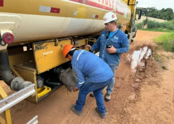 Operativo de inspección a cisternas en Cobija. Foto: Prensa ANH