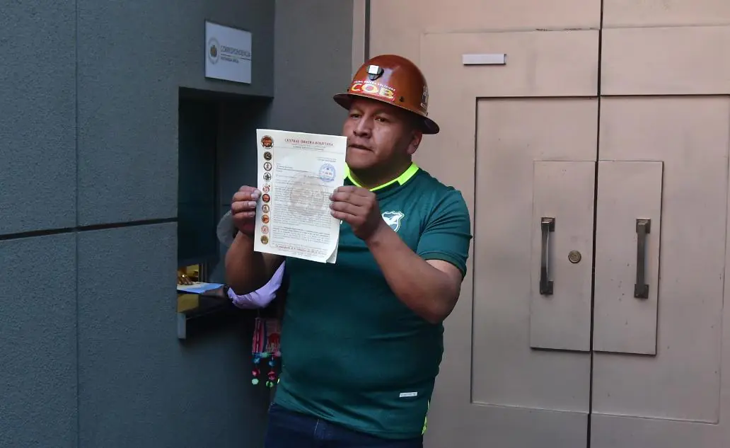 COB presenta pliego con alza salarial del 20% y fija 10 días de plazo al Gobierno