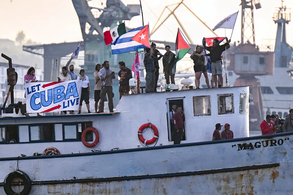 Flotilla de ayuda humanitaria llega a Cuba, sumida en la crisis