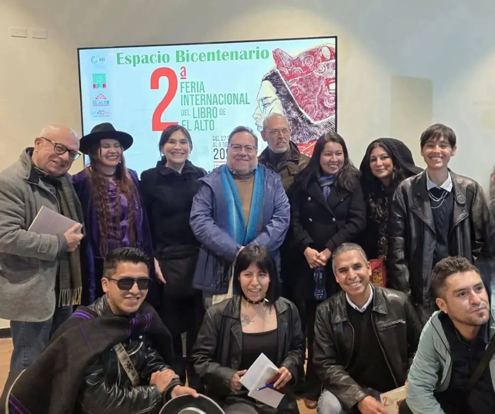 El III Encuentro Internacional Alto Poesía ilumina la FIL El Alto