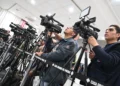 Periodistas durante una conferencia de prensa. (Foto: Correo del Sur)
